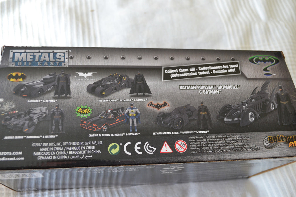 1995 Batmobile Batman Forever DC m. Batman Figur 1:24 Jada N