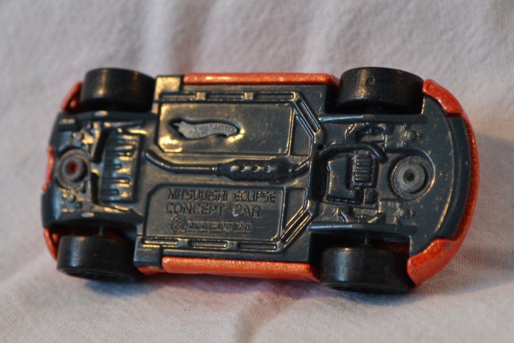 Mitsubishi Eclipse Concept Car Hot Wheels ca 1:64 Orange Fin