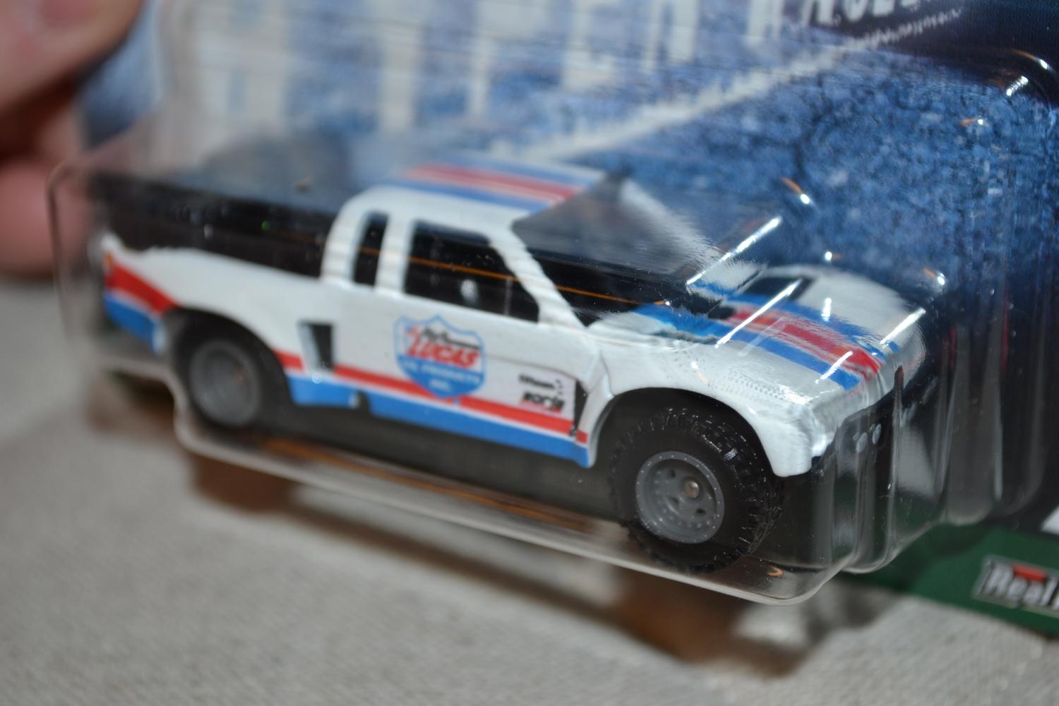 Baja Bouncer Vit 1:64 Hot Wheels (Hyper Trucks Premium) 7cm Ny