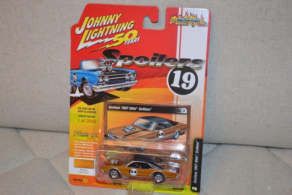 Custom 1967 Olds Cutlass 1:64 Johnny Lightning (Street Freaks 13A) 7cm Ny