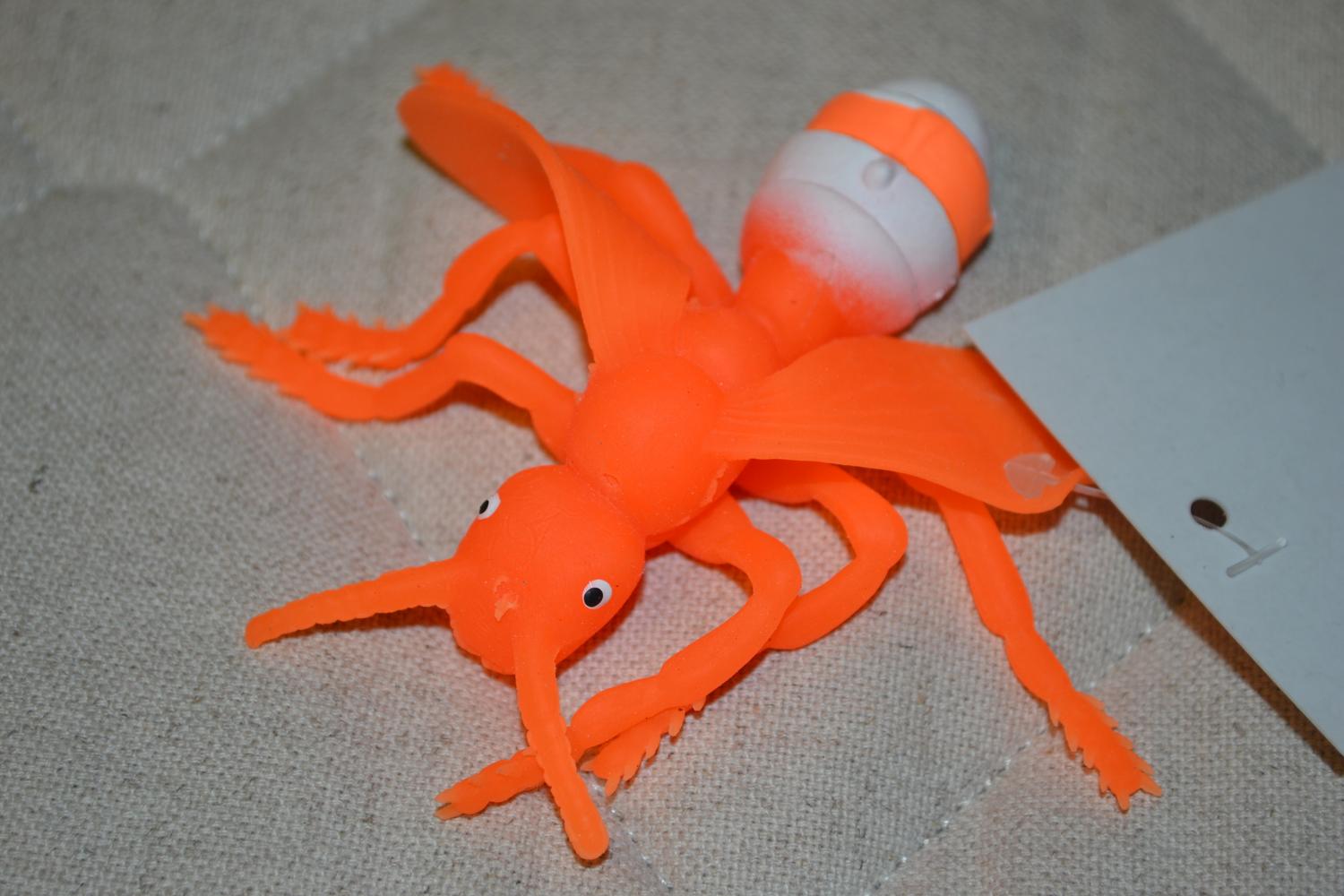 Flygande Myra Orange m. Stretch (Färgglad) Gummi 6-10cm Ny