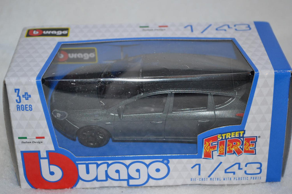 Lancia Nuova Delta HPE Grå 1:43 Burago (Street Fire) 10cm Ny