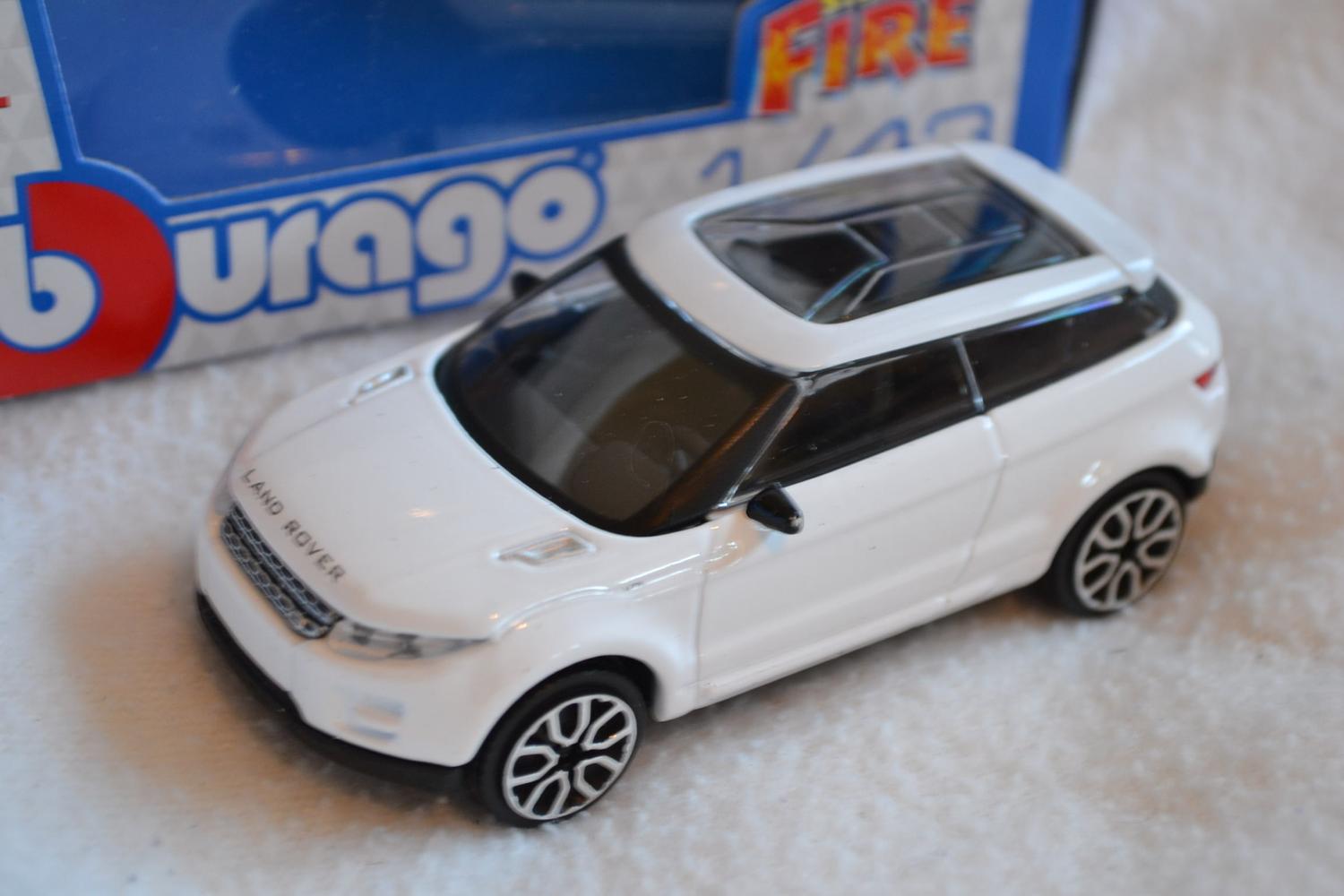Land Rover LRX 2010 Vit 1:43 Burago (Street Fire) 10cm Ny