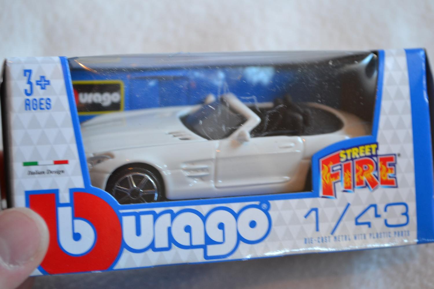 Mercedes Benz SLS AMG Roadster Vit 1:43 Burago (Street Fire) 10cm Ny