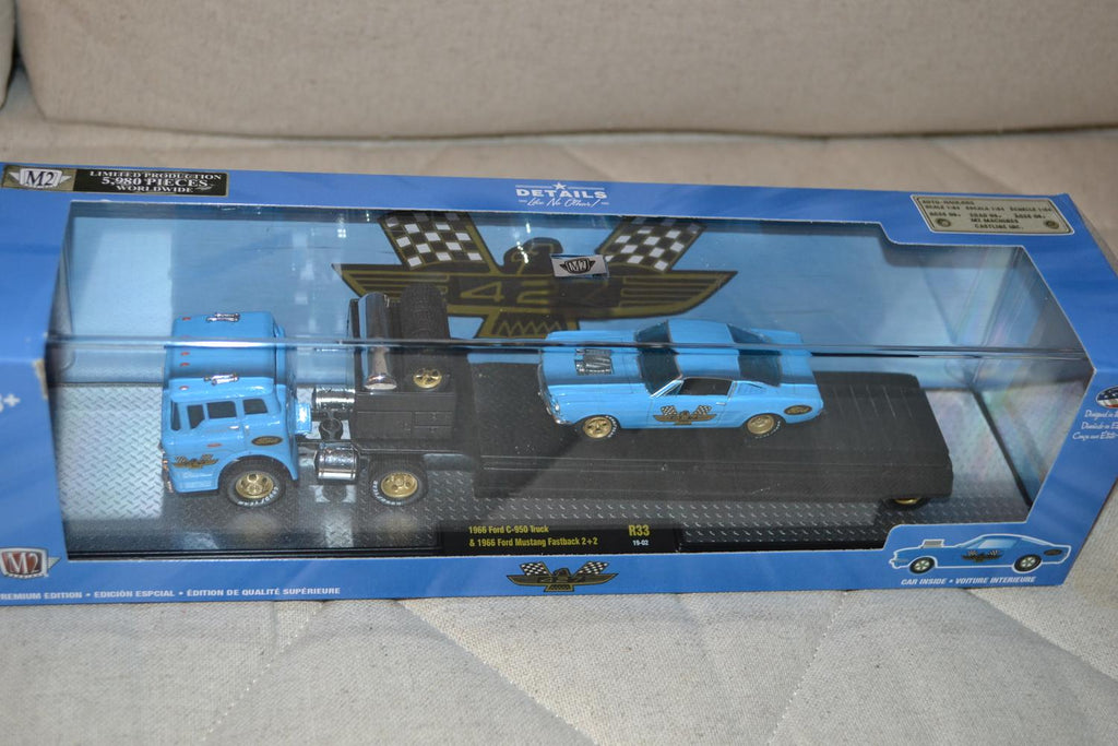 1956 Ford C-950 Mustang Fastback 2+2 Lastbil 1:64 M2 (Auto Haulers 33) 8-22cm Ny