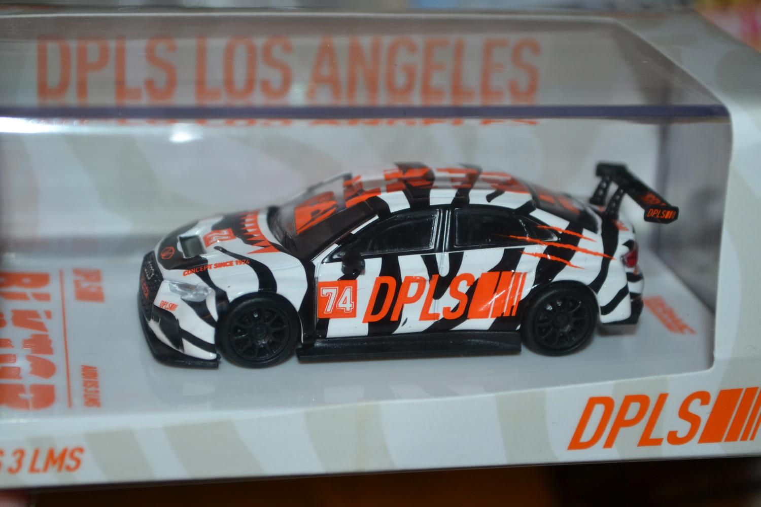 Audi RS3 LMS BLKTGR Vit/Orange/Svart 1:64 Tarmac 7cm Ny