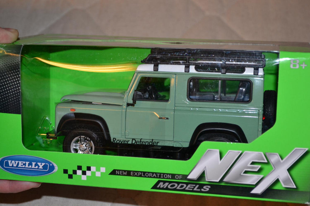 Land Rover Defender Off Road m. Takförvaring Grön/Vit 1:24 Welly 16cm Ny