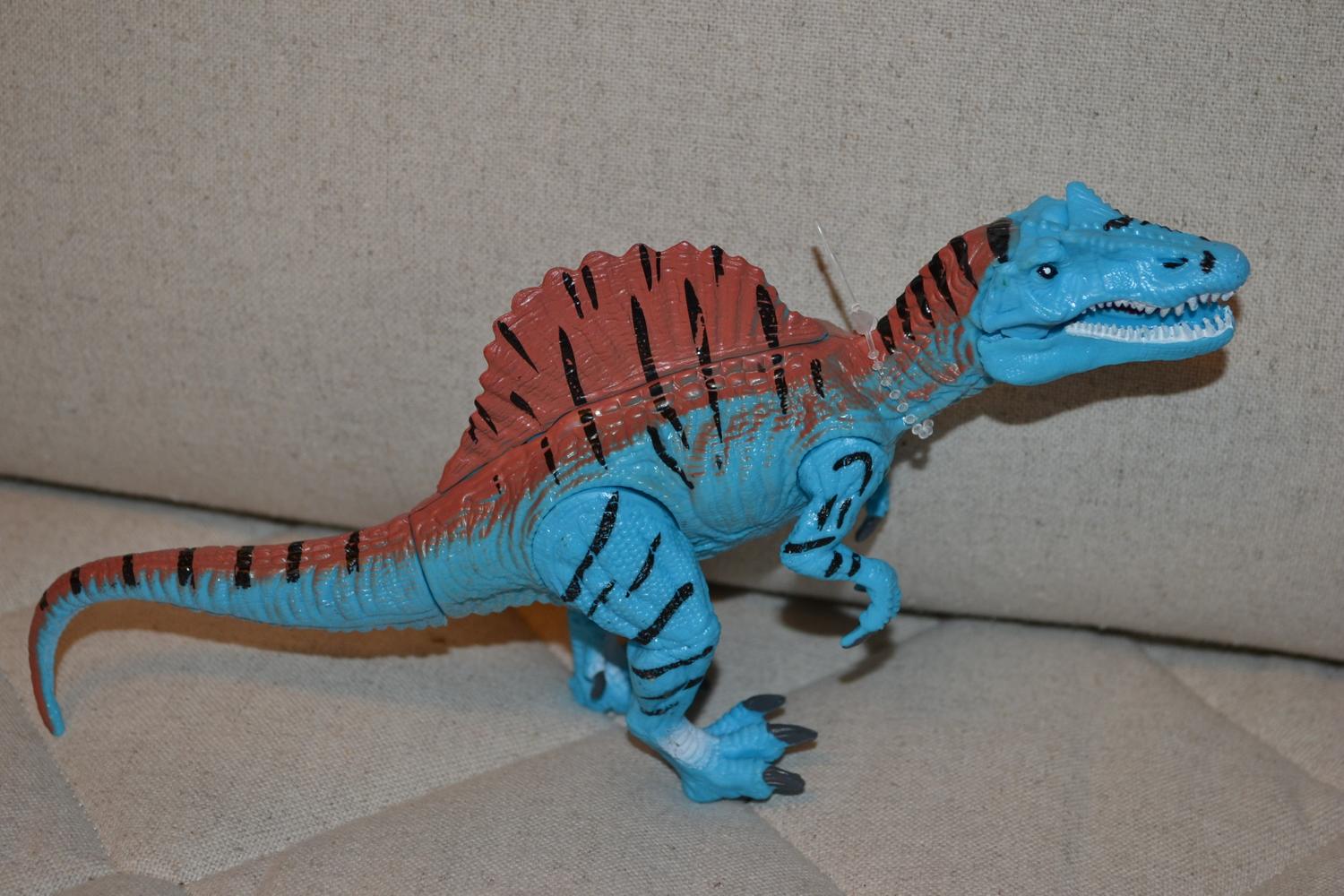 Spinosaurus Dinosaurie 23cm (Rörliga Ben/Käkar) Ny