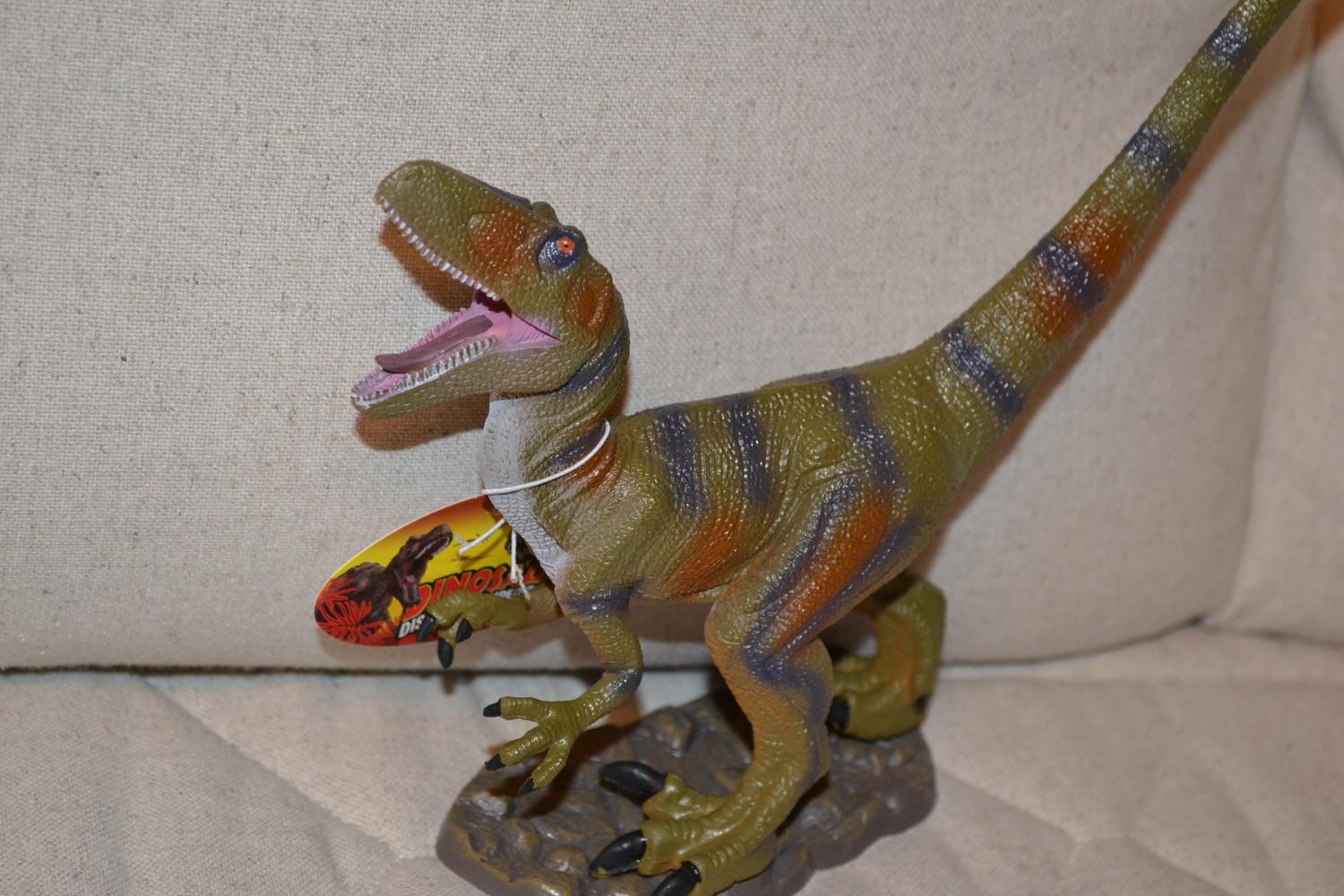 Velociraptor Dinosaurie 26cm Ny
