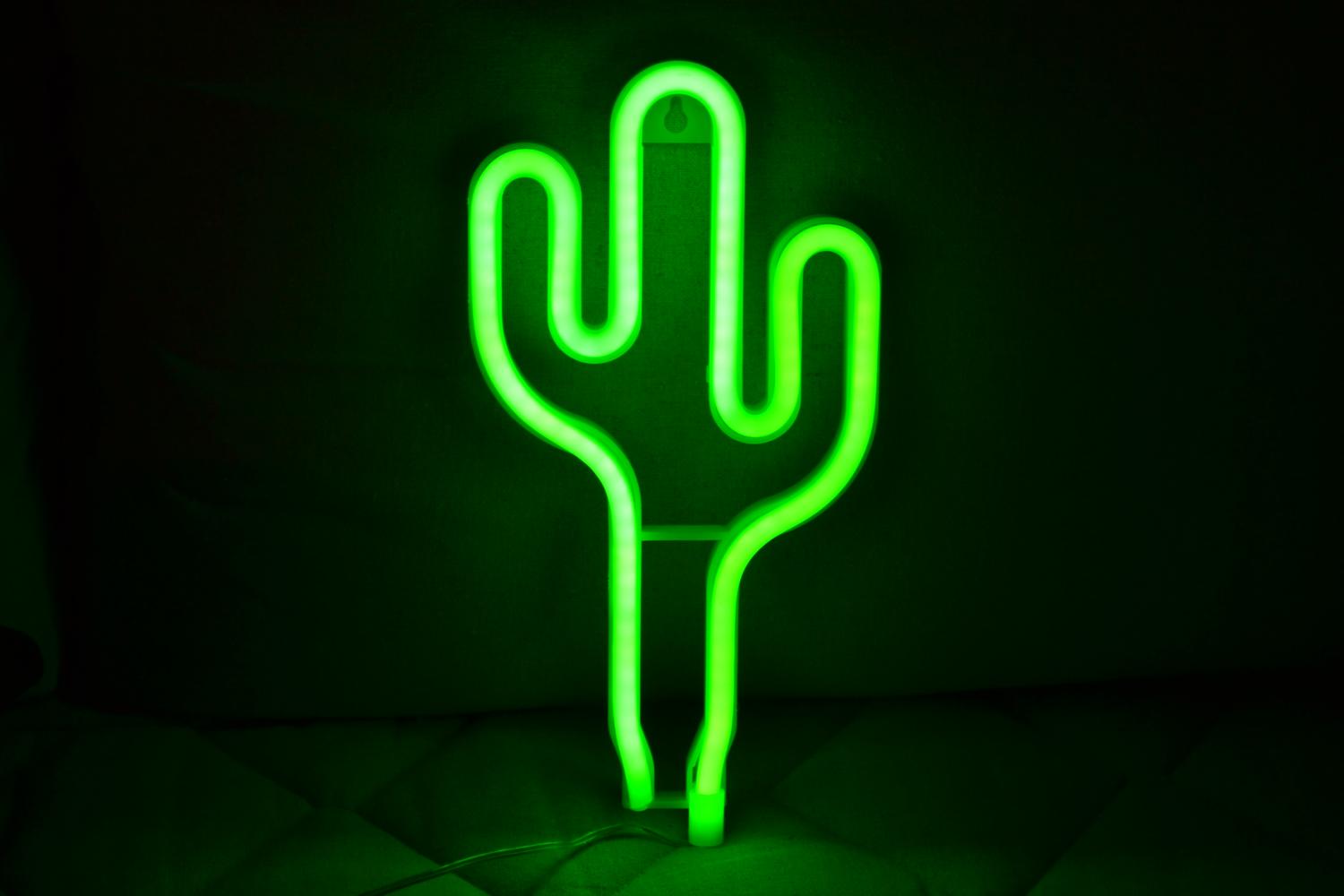Grön Kaktus LED Skylt Batteridriven 30cm Ny