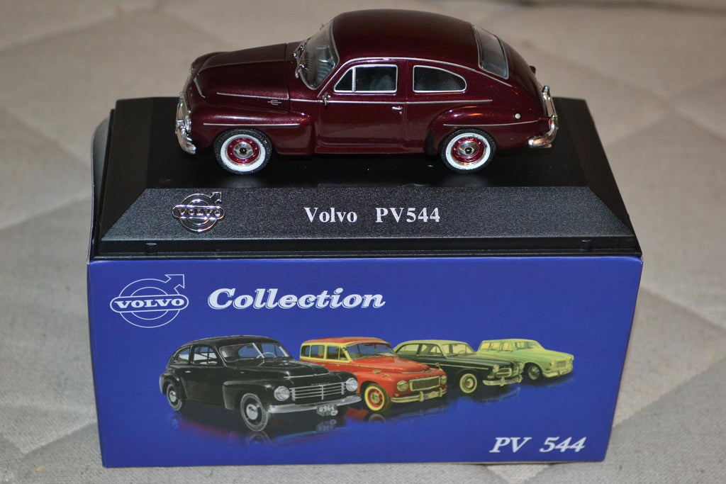 Volvo PV544 Vinröd 1:43 Editions Atlas 11cm Ny