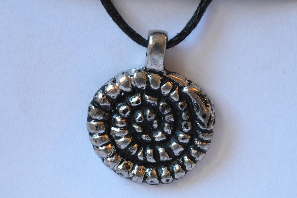 Jormungander Snirkel Orm - Halsband Viking (Tenn handgjord) 2,5*2,5cm Ny