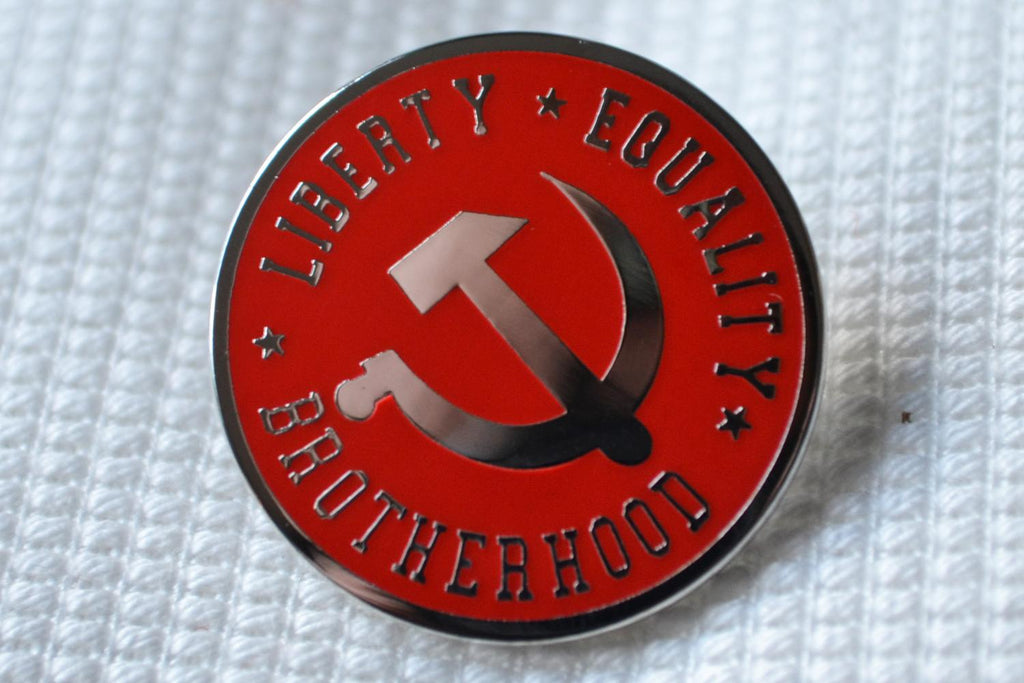 Kommunism Liberty Equality Brotherhood m. Emalj Brosch Pin 2,5cm Ny