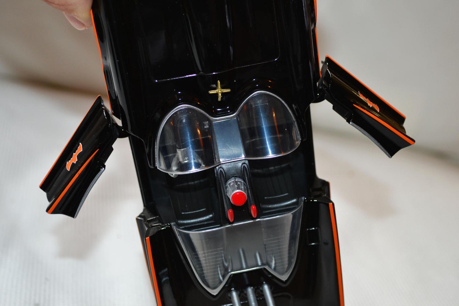 Batmobile 1966 Batman Klassisk 1:24 Jada 22cm Ny