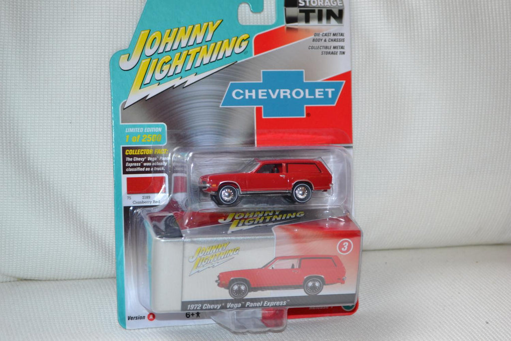 1972 Chevy Vega Panel Express Röd 1:64 Johnny Lightning (M. Plåtlåda) 7,5cm Ny
