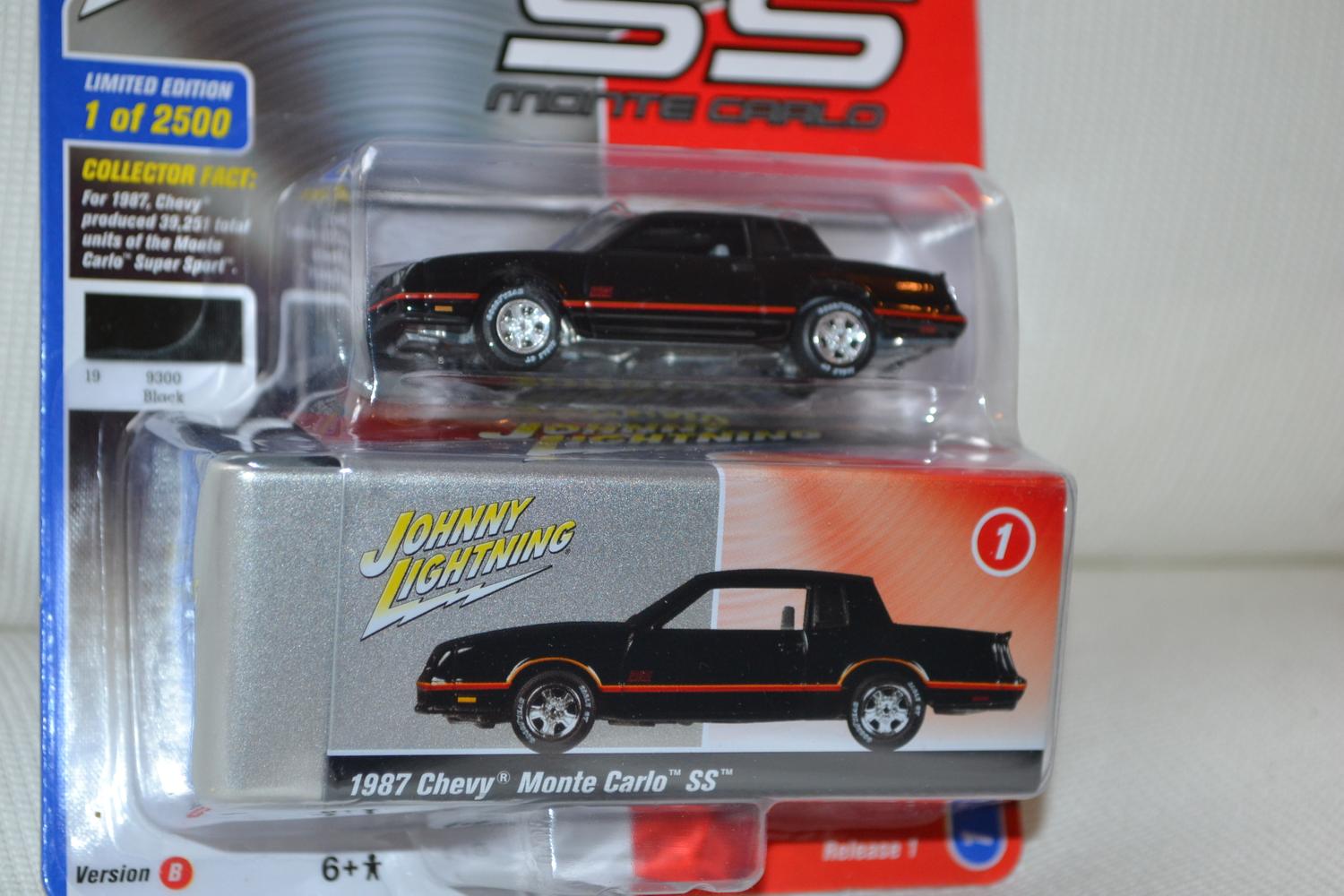 1987 Chevy Monte Carlo SS Svart 1:64 Johnny Lightning (M. Plåtlåda) 7,5cm Ny