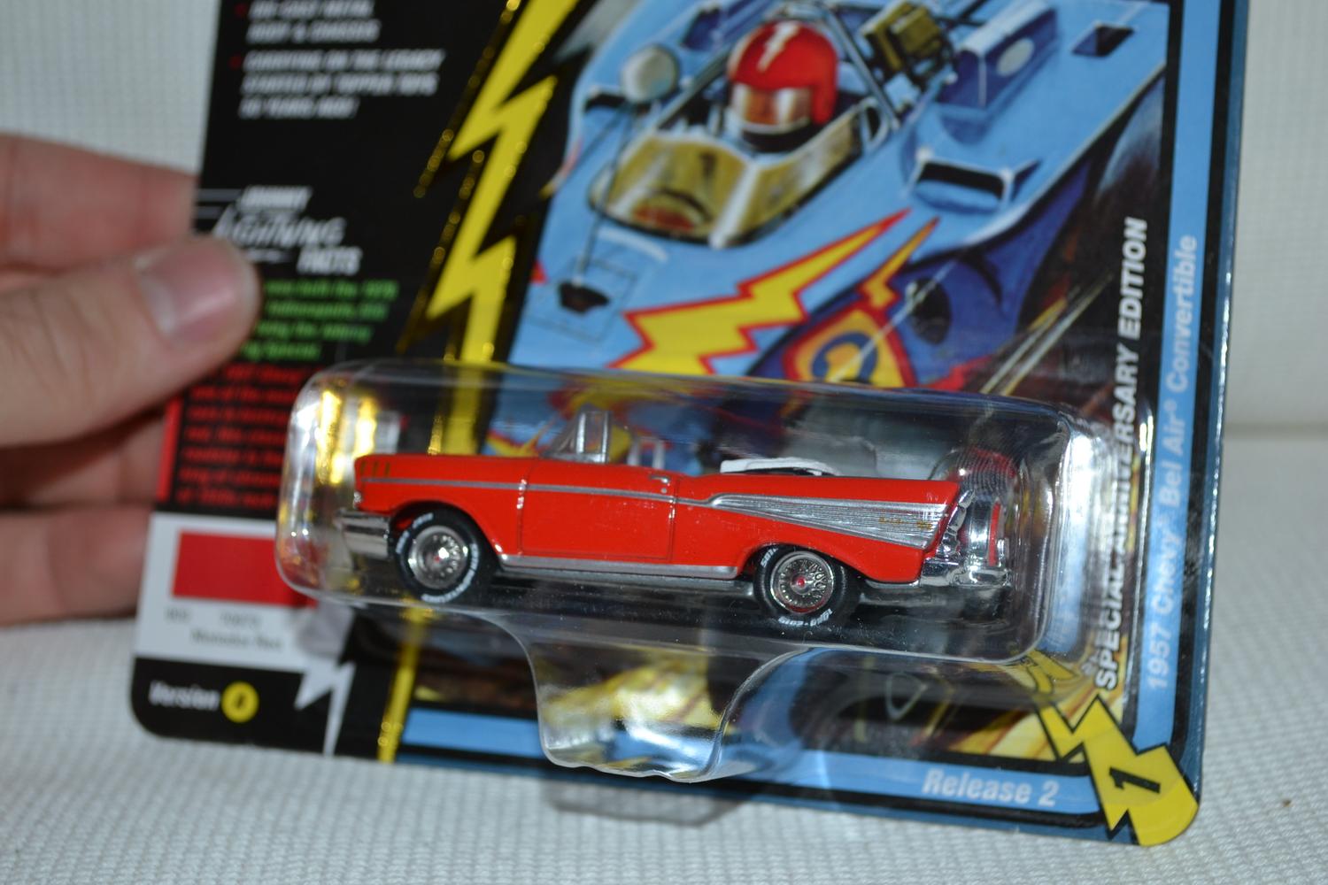 1957 Chevy Bel Air Convertible 1:64 Johnny Lighning 50th Anniversary 20A 8cm Ny