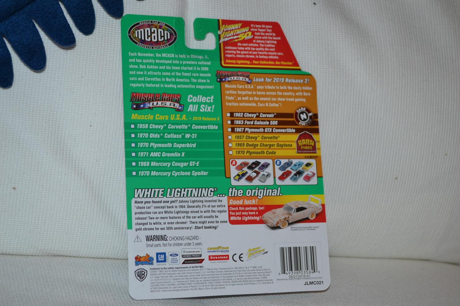 1968 Mercury Cougar GT-E Svart 1:64 Johnny Lightning (Muscle Cars 21A) 8cm Ny