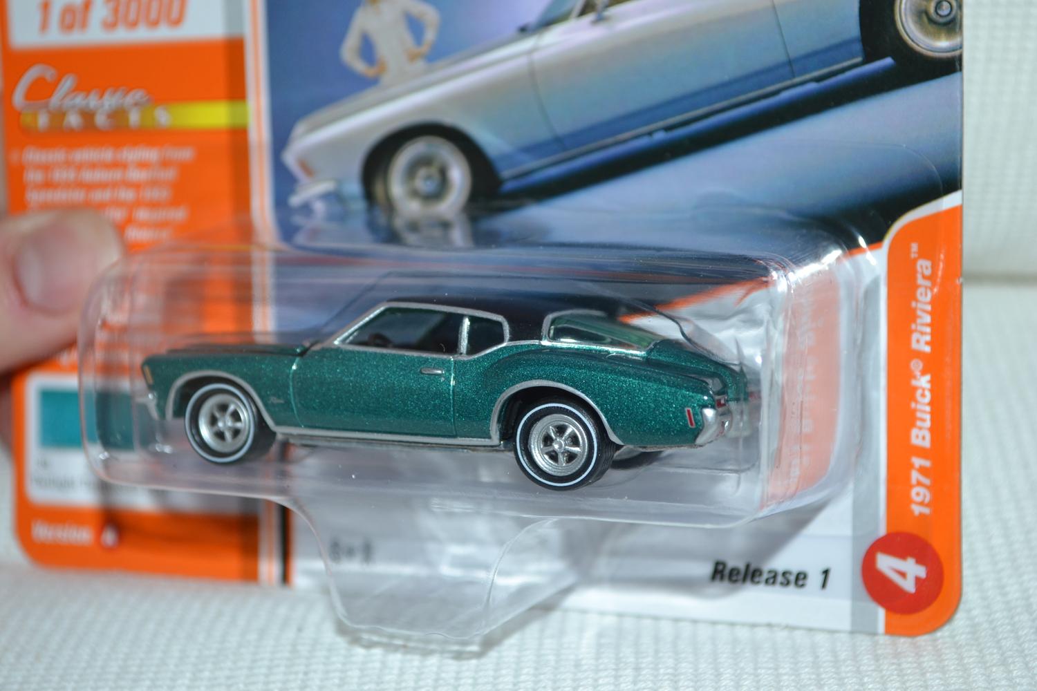 Buick 1971 Rivera Turkos 1:64 Johnny Lightning (Classic Gold 21A) 8cm Ny