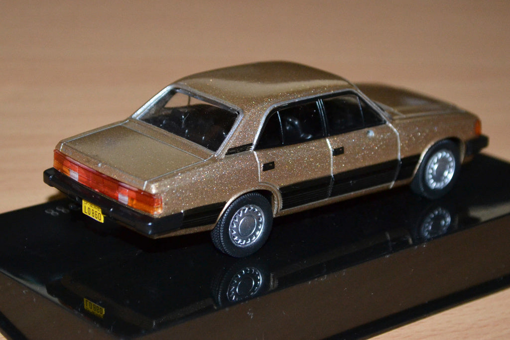 Chevrolet Opala Diplomata 4.1 fr. 1988 Guld Metallic 1:43 De