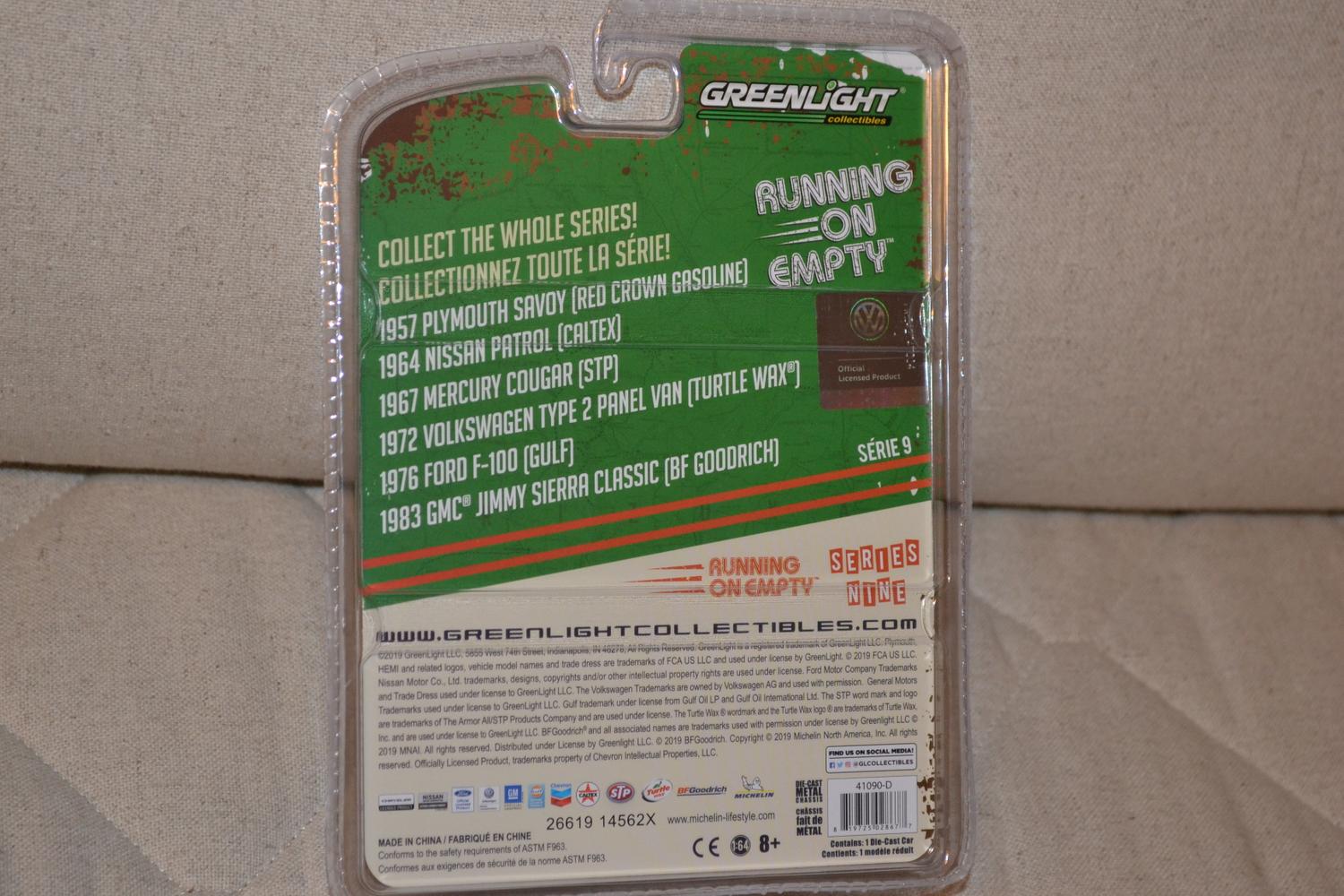 1972 Volkswagen Type 2 Panel Van 1:64 Greenlight (Running on empty 9) 7-8cm Ny