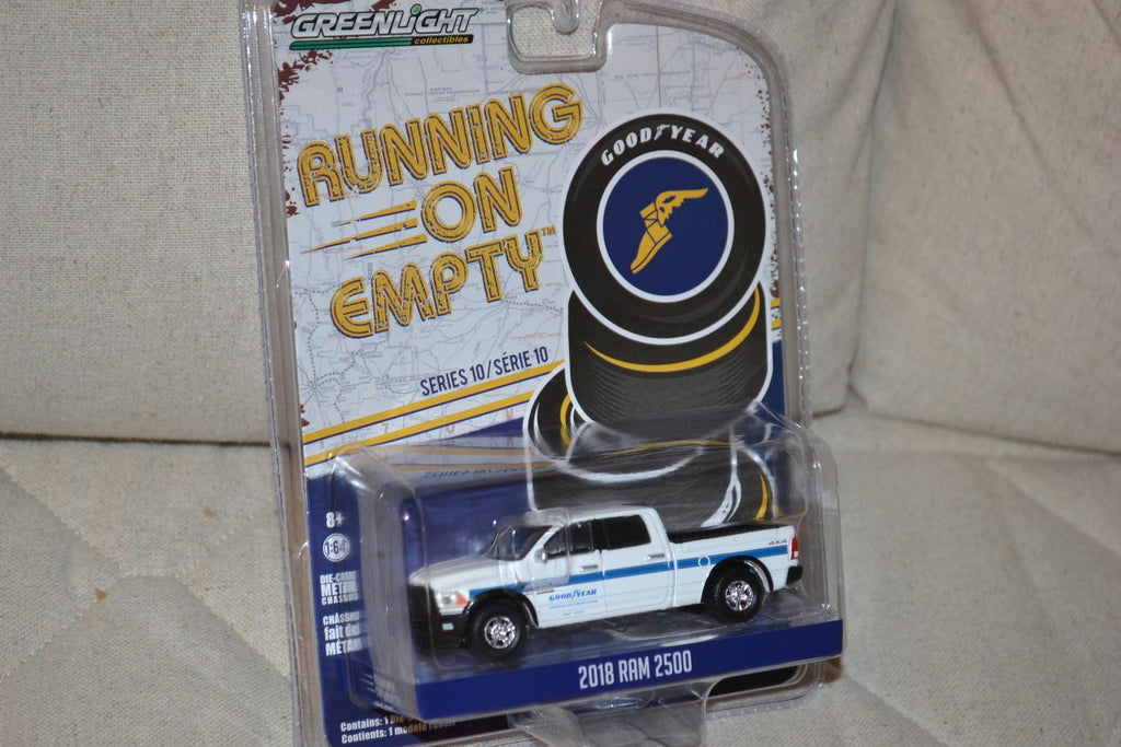 2018 Dodge RAM 2500 Pickup 1:64 Greenlight (Running on empty 10) 7-8cm Ny