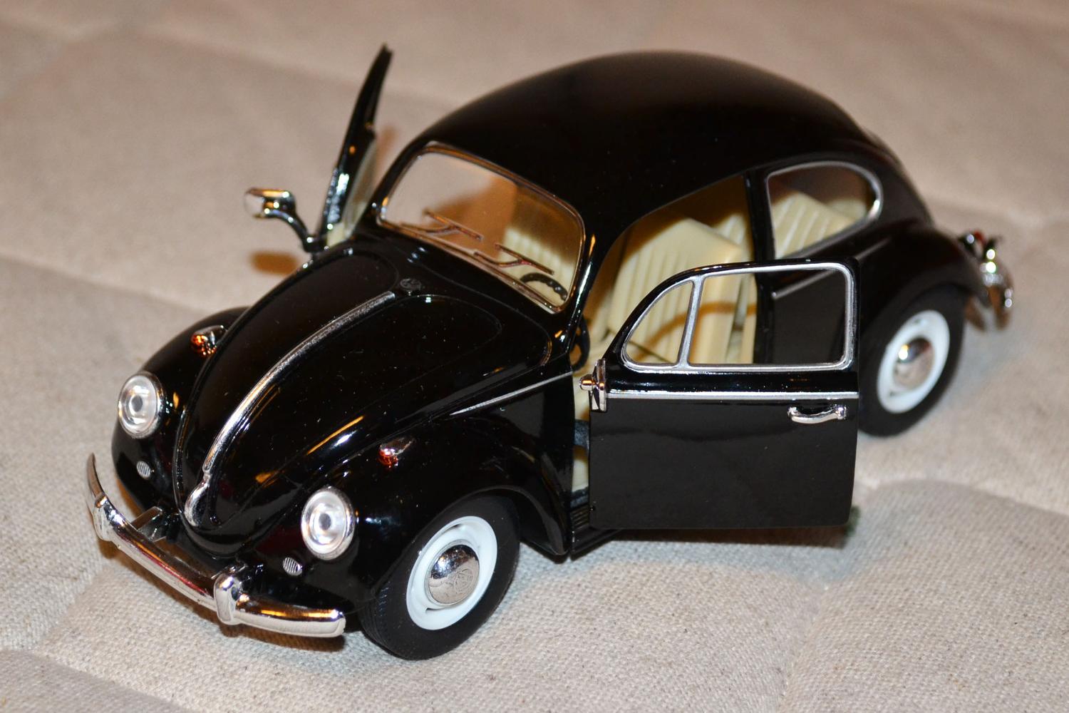 Svart 1967 Volkswagen Bubbla Beetle VW 1:24 Kinsmart 17cm Ny