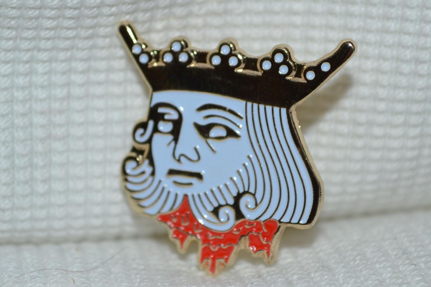 Kungen fr Kortspel Poker Bridge m. Emalj Brosch Pin 3cm Ny