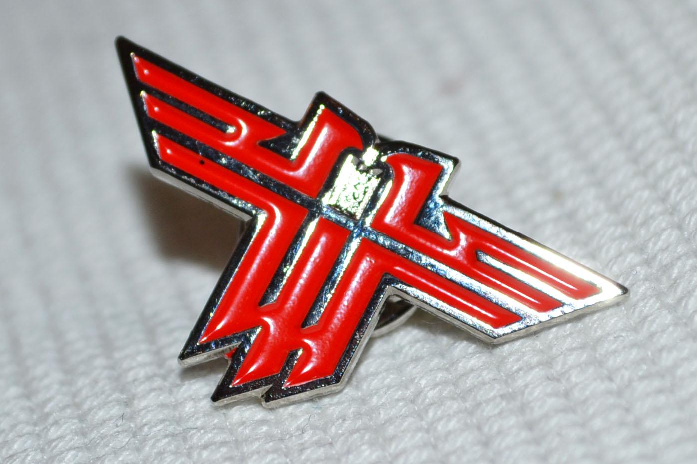 Wolfenstein Logo Röd m. Emalj Brosch Pin 3cm Ny