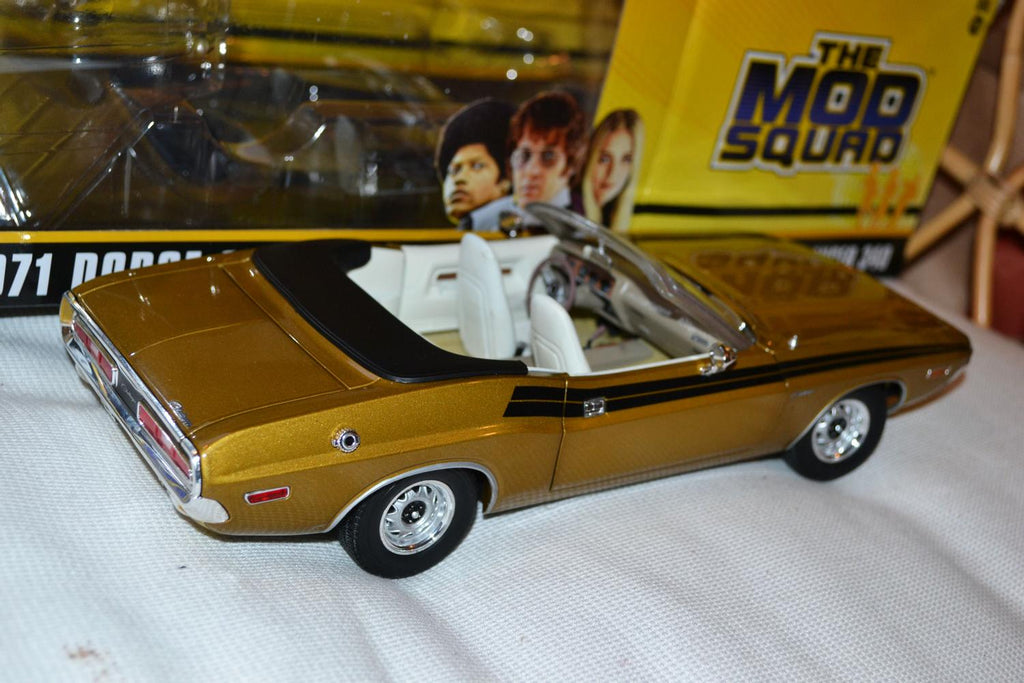 Dodge Challenger 340 Cabriolet 1971 Guld 1:18 Greenlight 27cm Ny