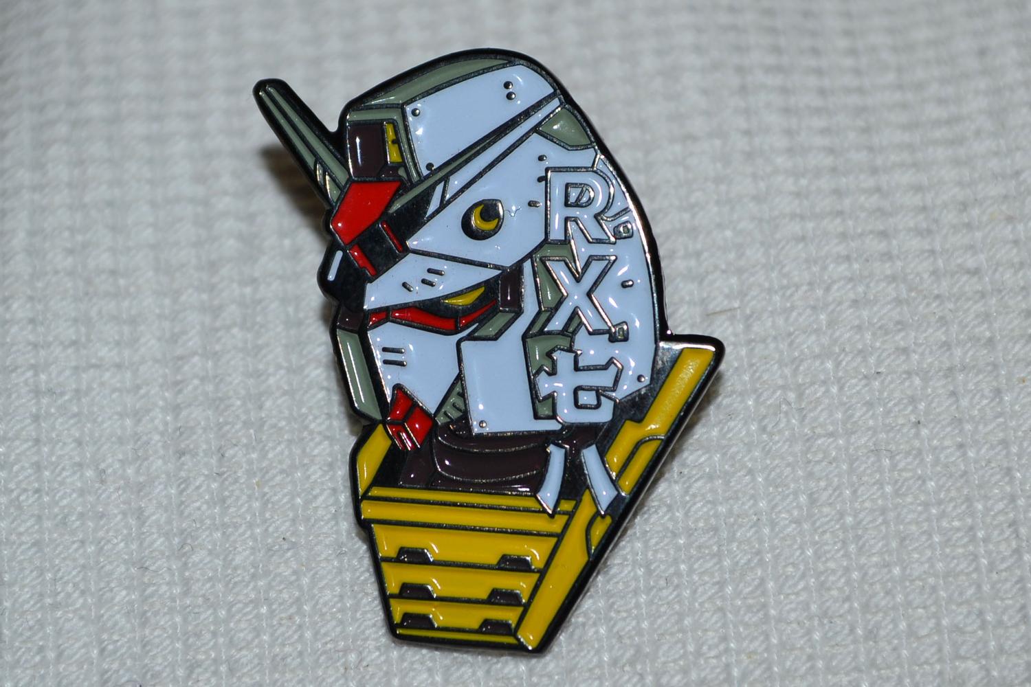 Transformer Robot m. Emalj Brosch Pin 3cm Ny