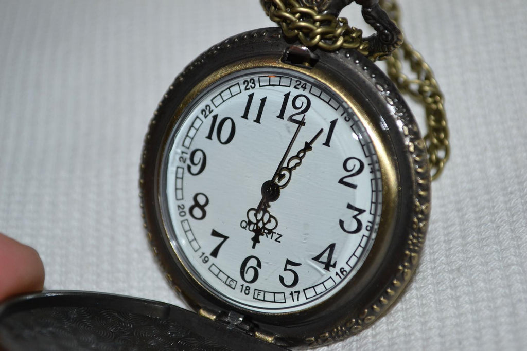 Nightmare Before Christmas Logo Fickur (Quartz) Brons Halsband Ny