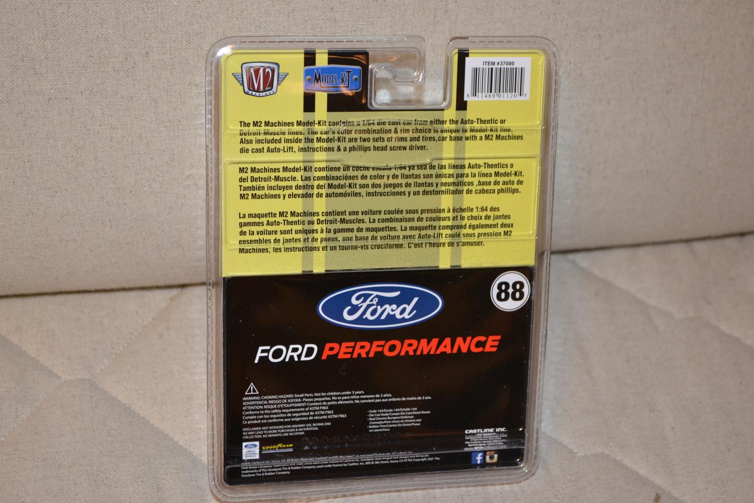 1988 Ford Mustang GT 1:64 M2 Machines Modelkit 39 (Skruvmejsel/Tillbehör) 7cm Ny