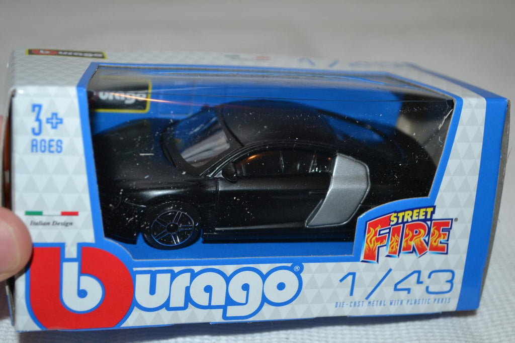 Audi R8 Svart 1:43 Burago (Street Fire) 10cm Ny