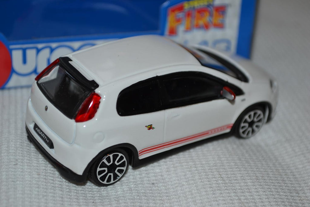 Abarth Grande Punto Vit 1:43 Burago (Street Fire) 10cm Ny
