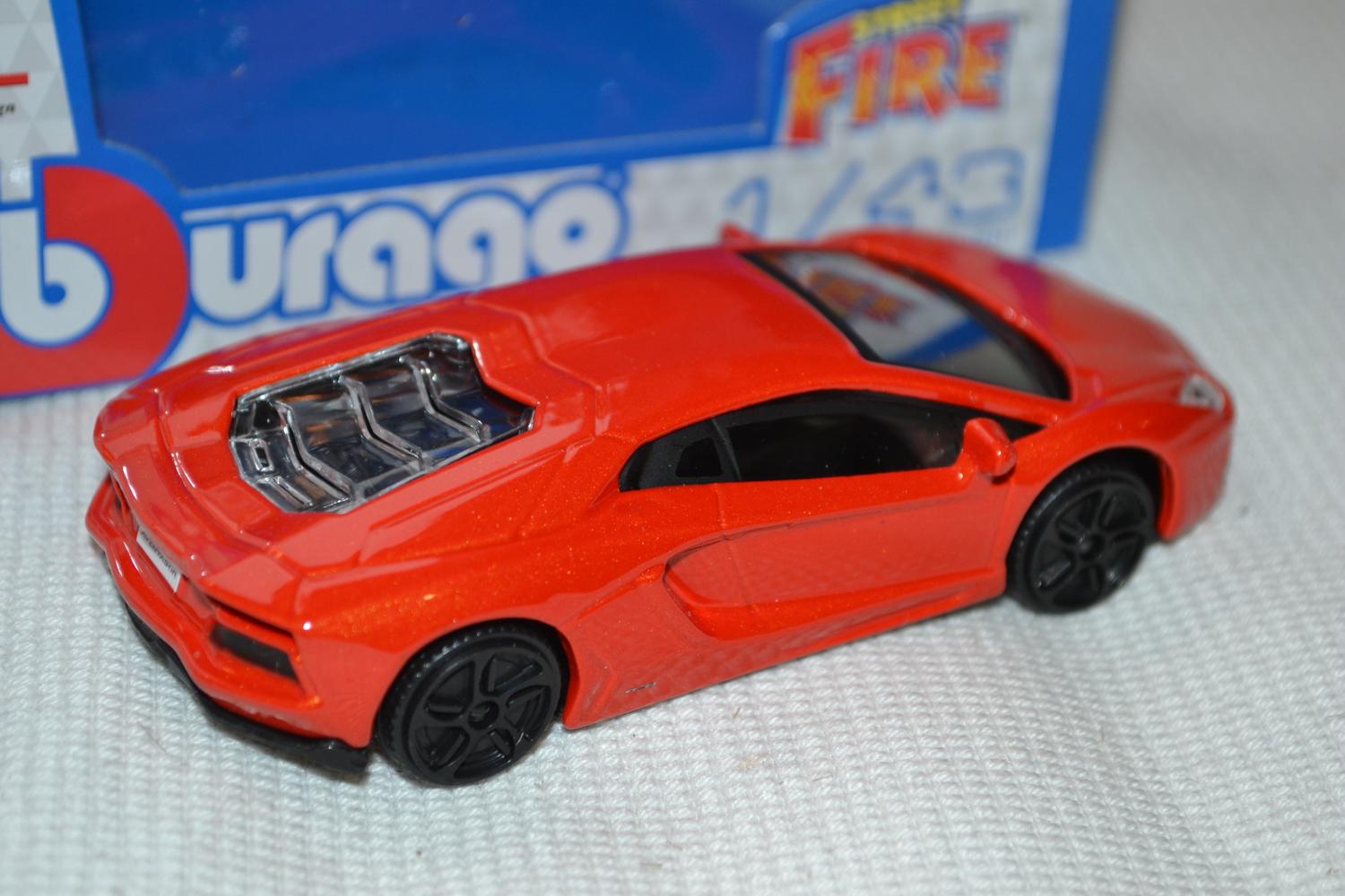 Lamborghini Aventador LP700-4 Orange 1:43 Burago (Street Fire) 10cm Ny