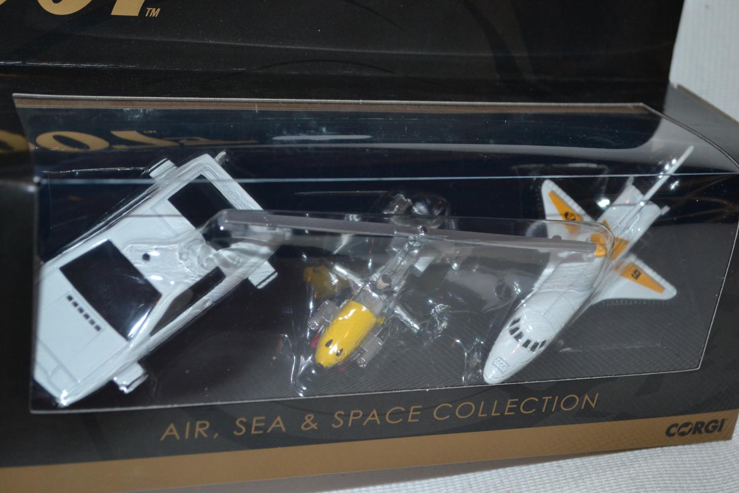3st Fordon James Bond (Rymdskepp, Helikopter, Ubåtsbil) 1:64 Corgi 11cm Ny