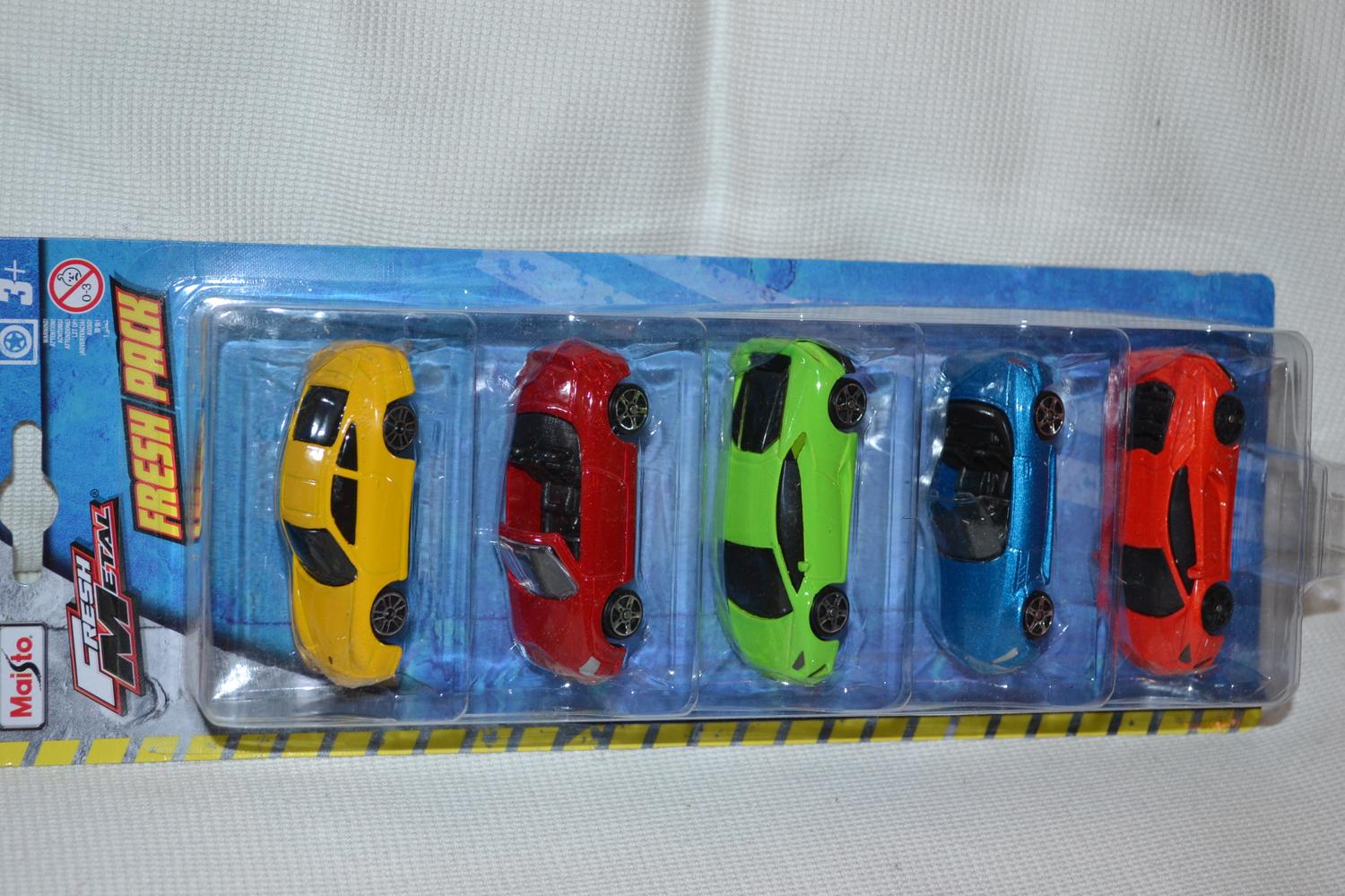 5st Småbilar Bilar Porsche BMW mm 1:64 Maisto 8cm Ny