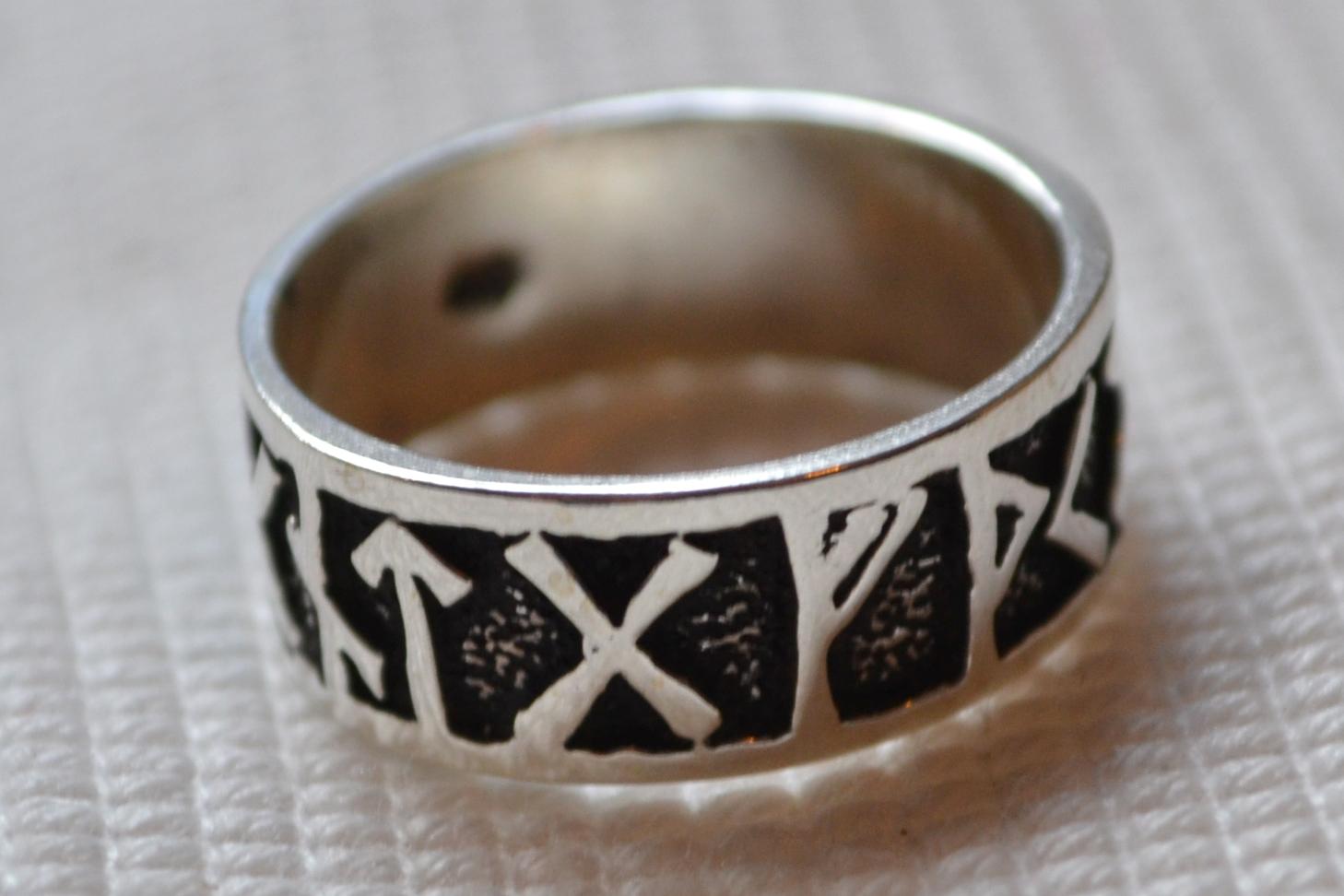 Viking Ring Runor Futhark Silver 925 (Strl 20) Ny