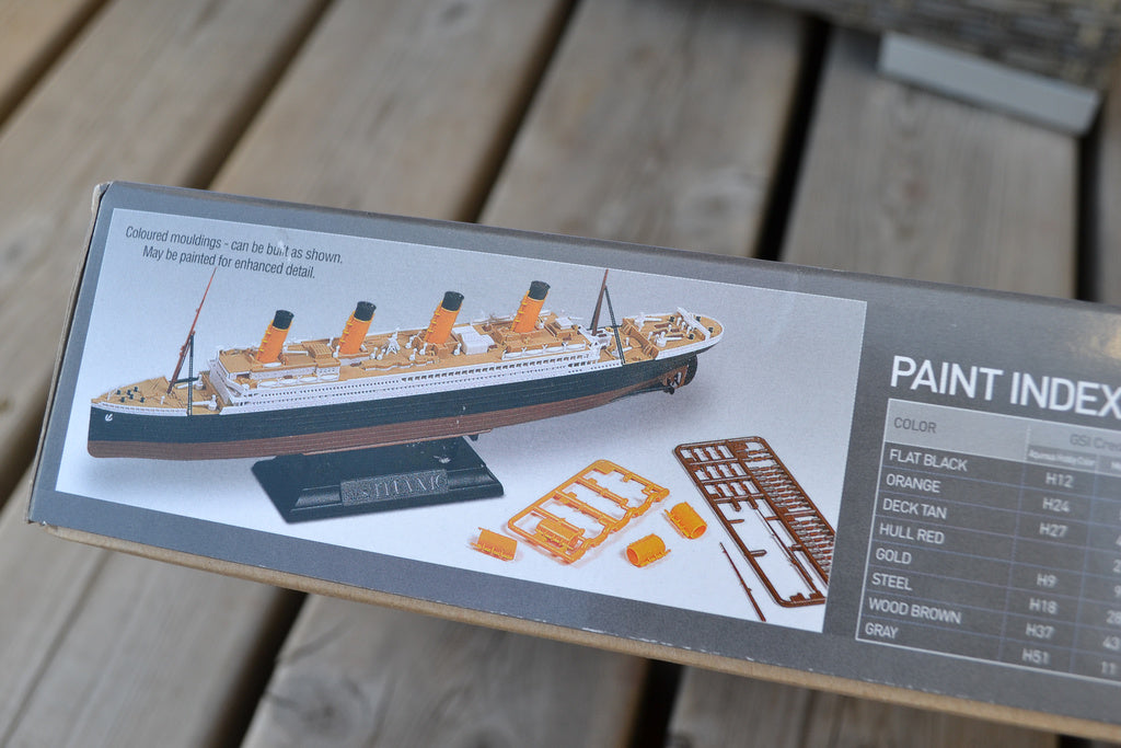 R.M.S. Titanic Centenary (Färg) Anniversary 1:700 Academy 14