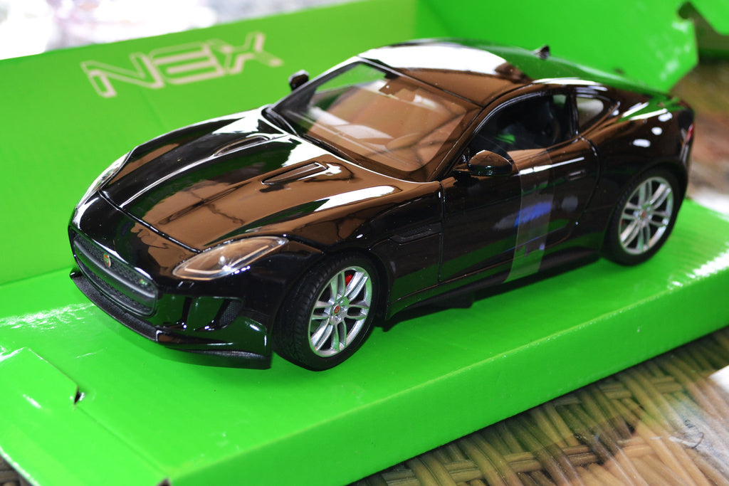 2015 Jaguar F-Type, Black 1:24 Welly Nex Models Ny