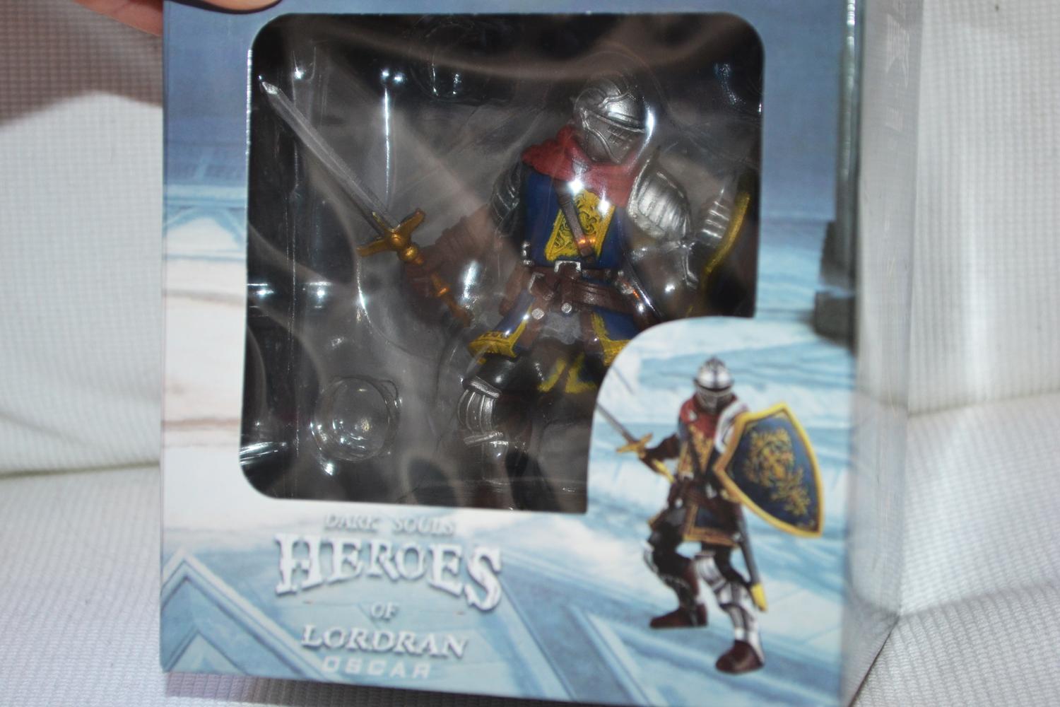 Oscar Hero of Lordran fr. Dark Souls Figur 8cm (I Box Bandai) Ny