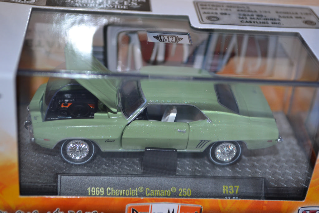 1969 Chevrolet Camaro 250 Limegrön 1:64 M2 Machines (Detroit