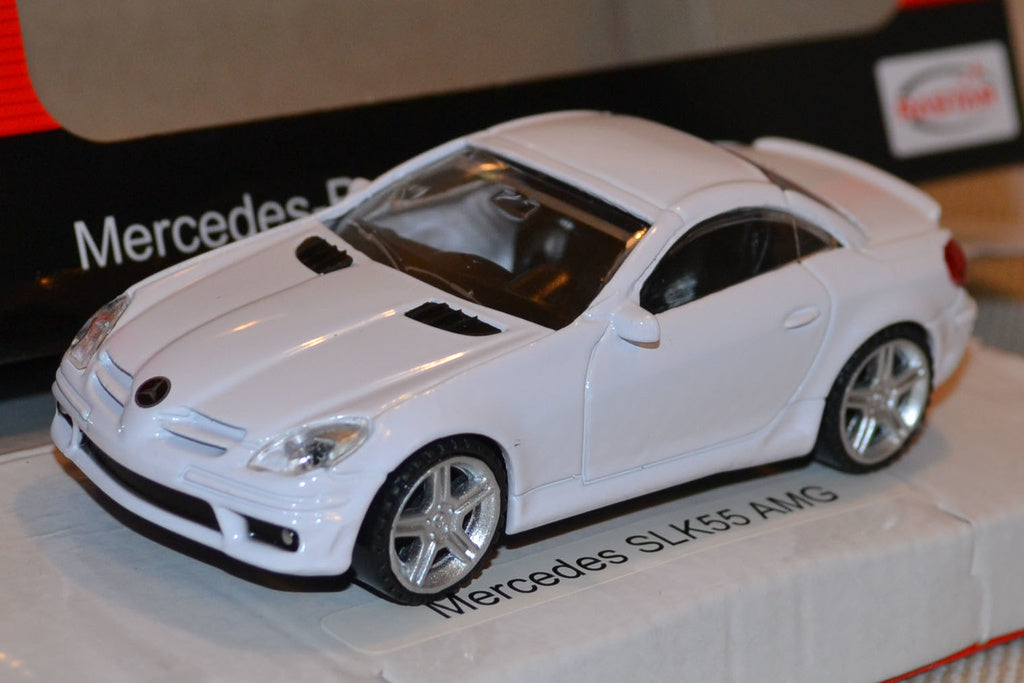 Mercedes SLK 55 Vit 1:43 (Rastar) Ny