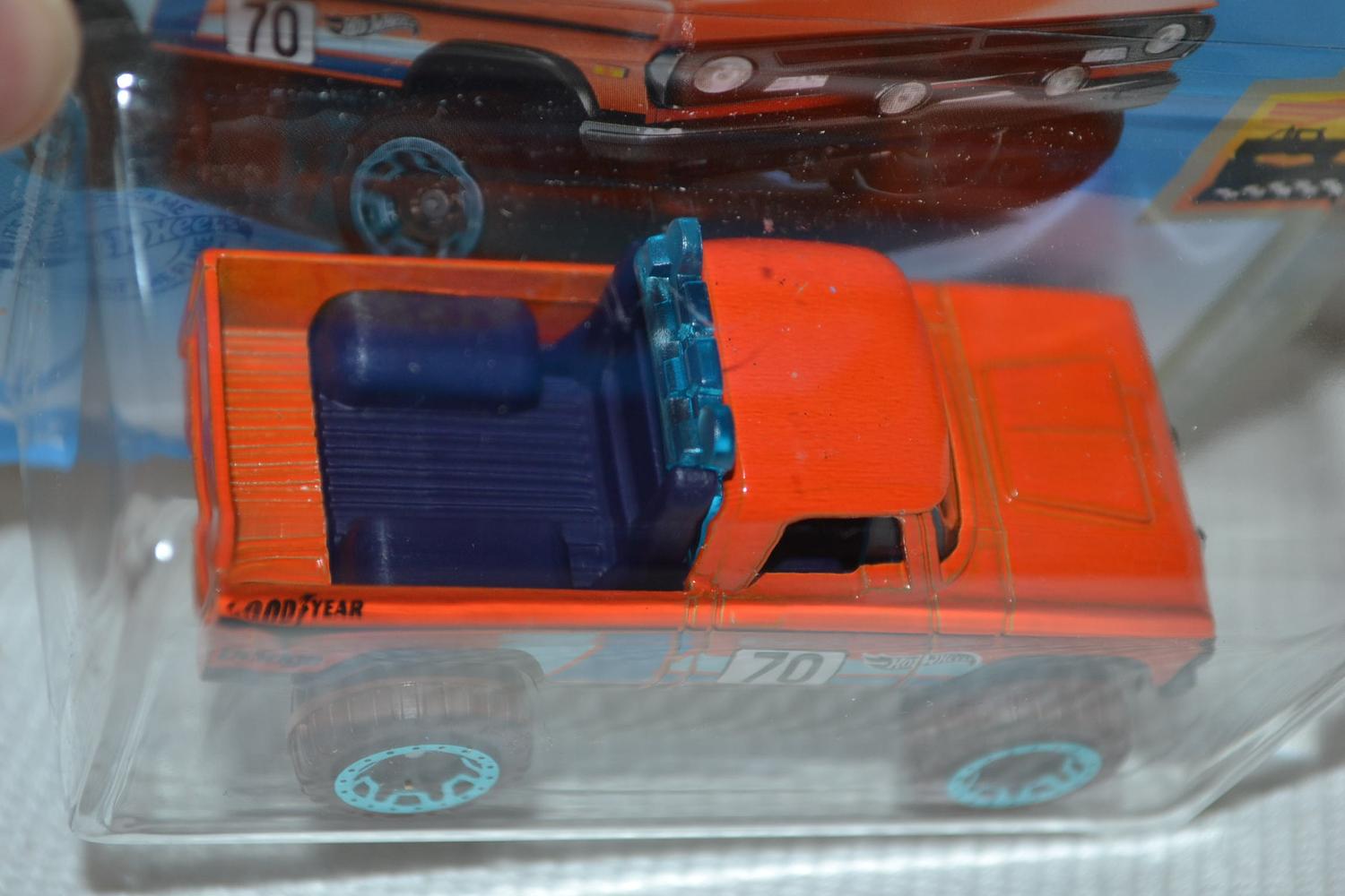 1970 Dodge Power Wagon Orange 1:64 Hot Wheels 2021 7cm Ny