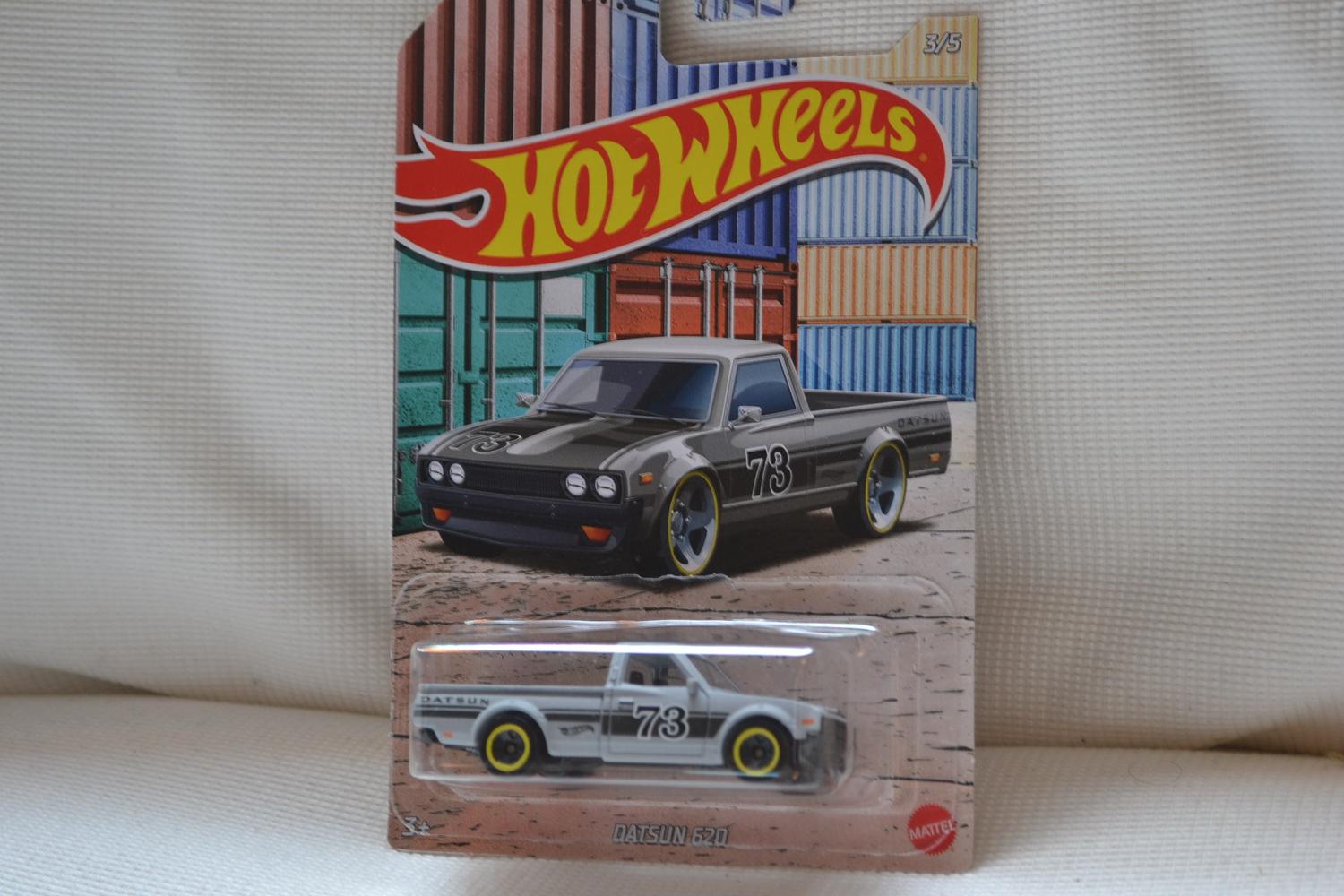 Datsun 620 Grå 1:64 Hot Wheels (Pick-Ups USA) 7cm Ny