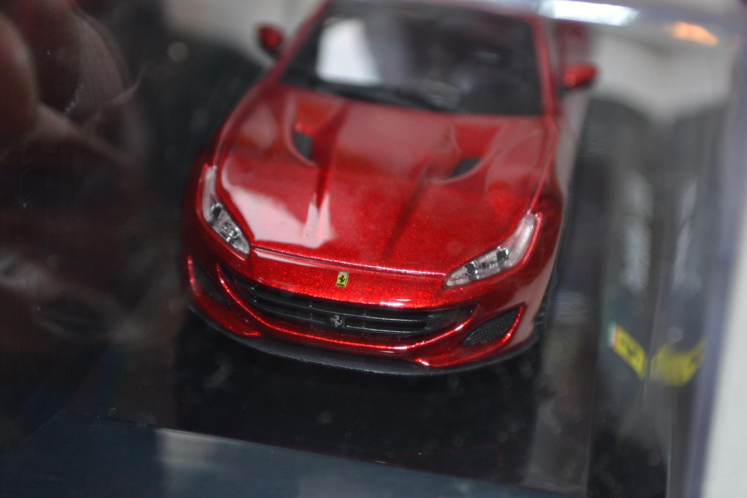Ferrari Portofino Röd 1:43 DeAgostini 10cm Ny