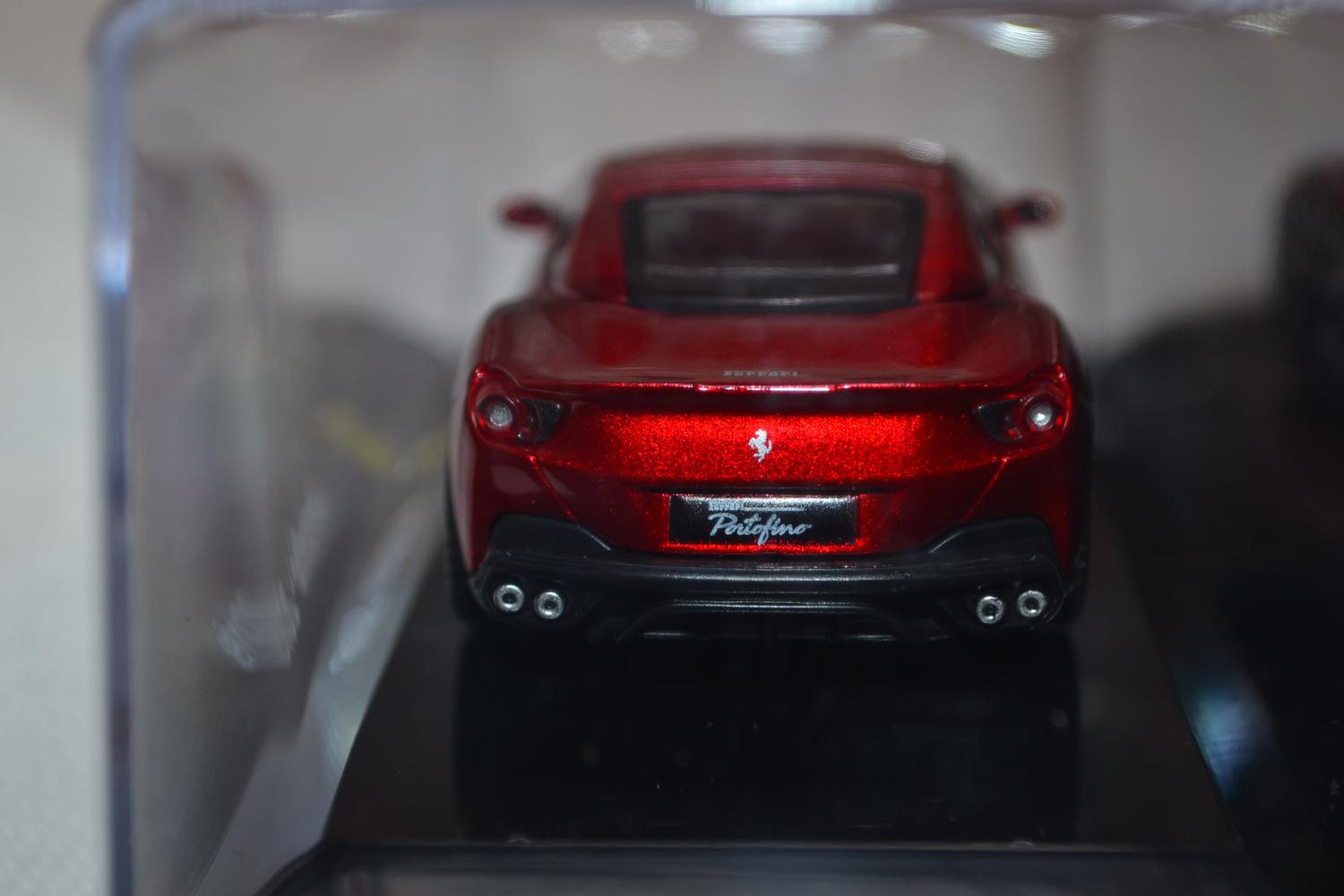 Ferrari Portofino Röd 1:43 DeAgostini 10cm Ny