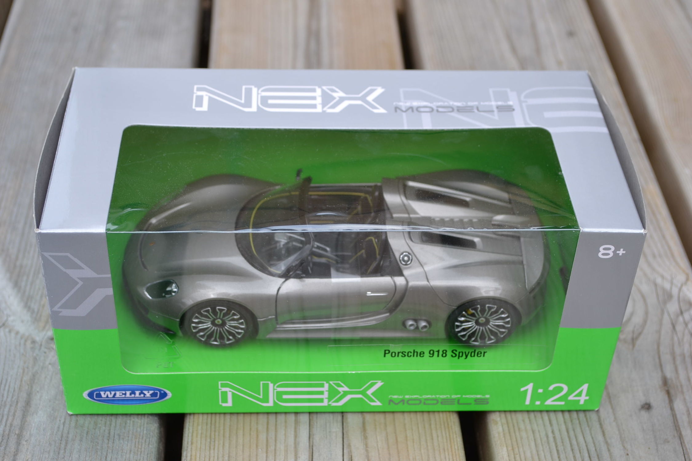 Porsche 918 Spyder 1:24 Welly Nex Models Grå Metallic Ny