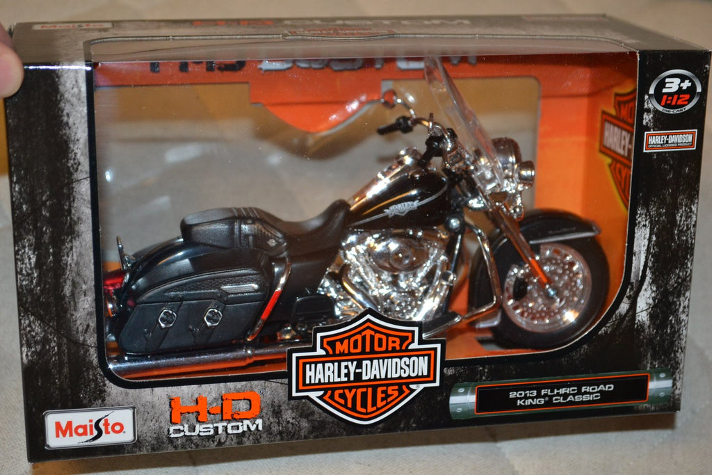 2013 FLHRC Road King Classic Svart Harley-Davidson Motorcykel 1:12 Maisto 18cm